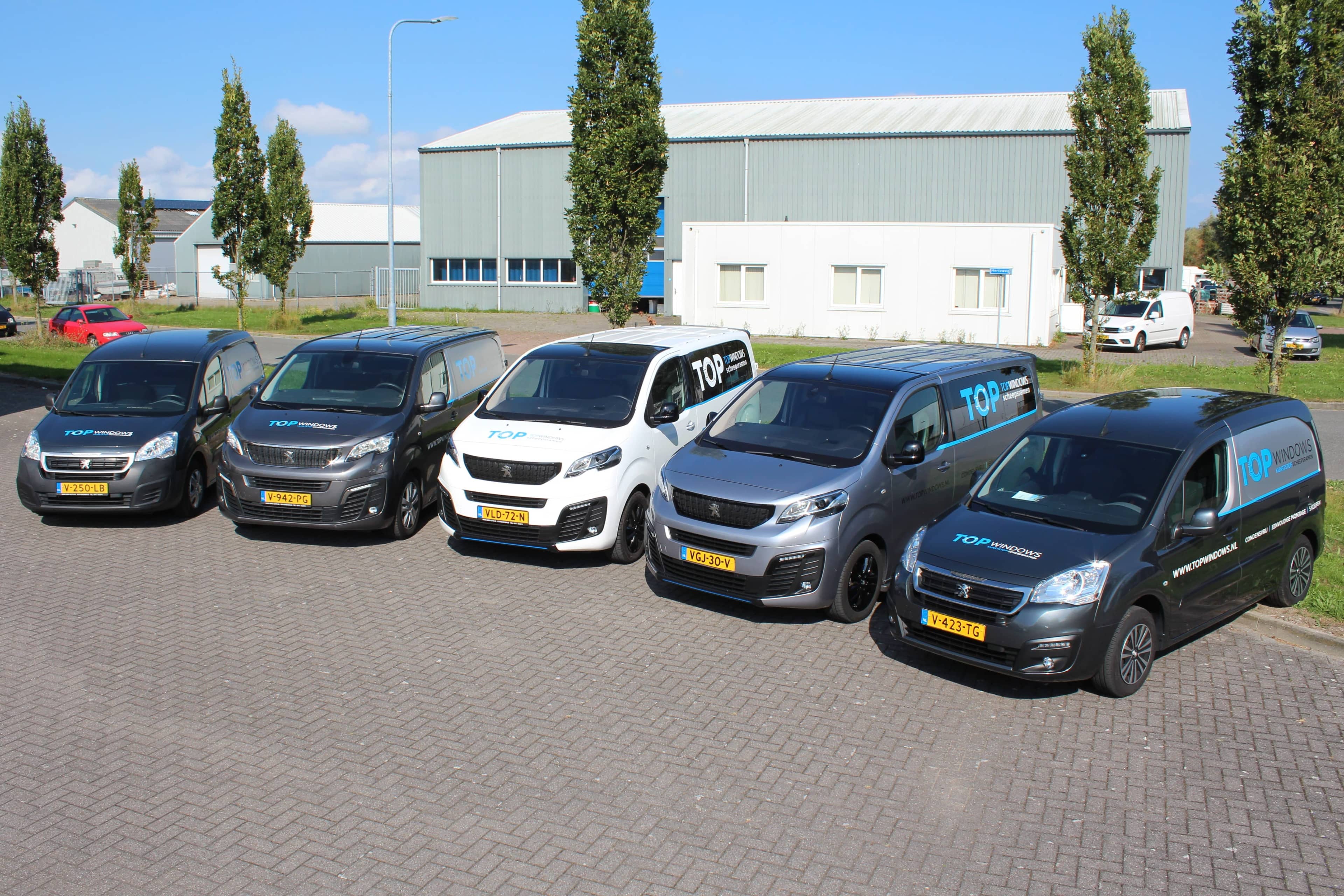 O společnosti TOPwindows